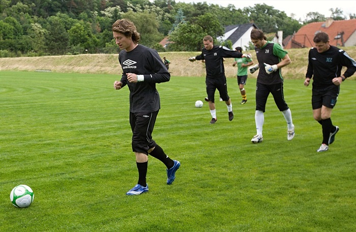 První trénink letní přípravy v Hrdlořezích.