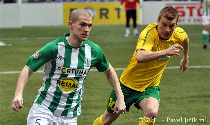 Žilinský Majtán stíha Davida Bartka 