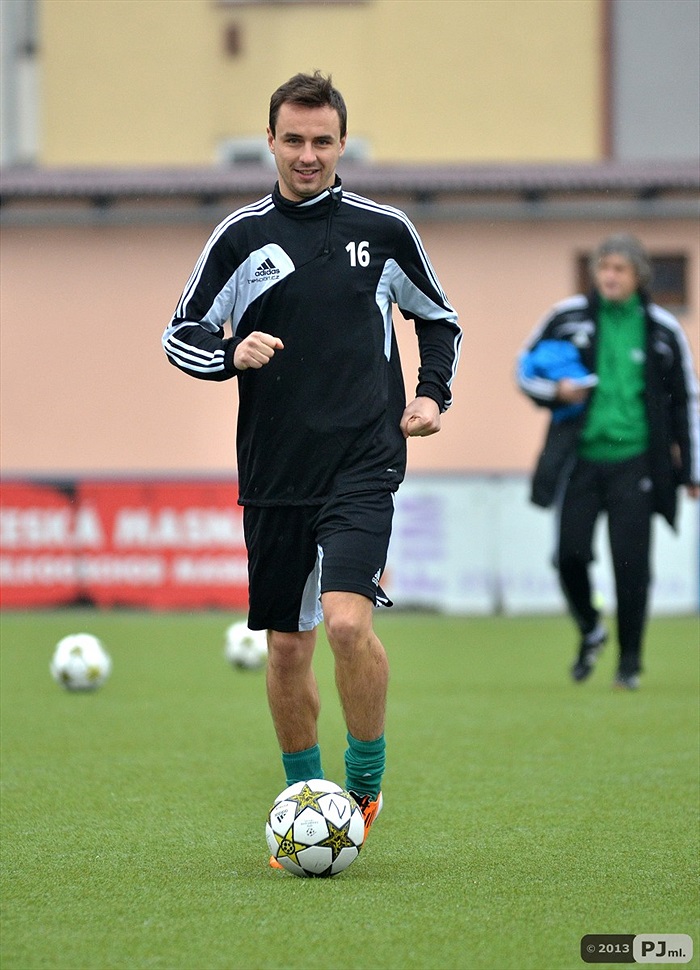 V úterý pokračovala příprava na hřišti