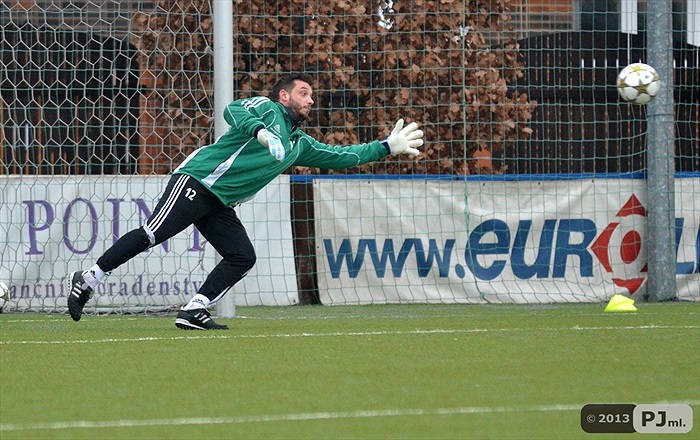 V úterý pokračovala příprava na hřišti