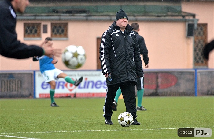 V úterý pokračovala příprava na hřišti