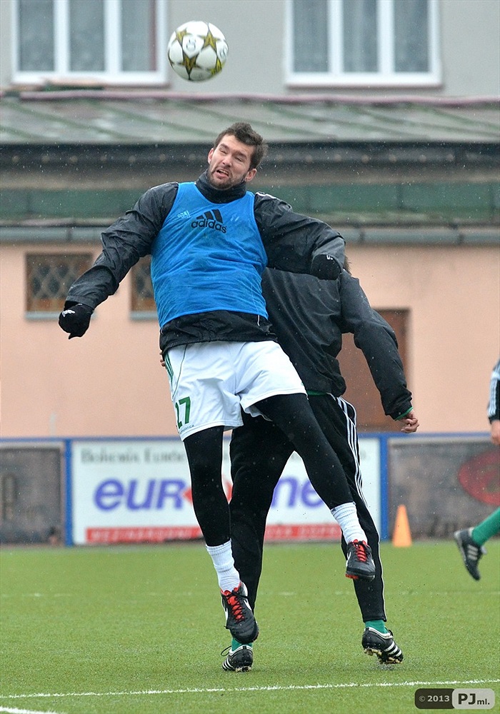 V úterý pokračovala příprava na hřišti