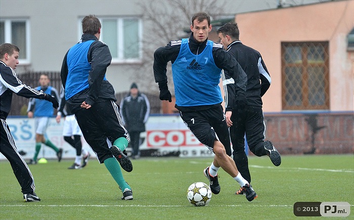 V úterý pokračovala příprava na hřišti