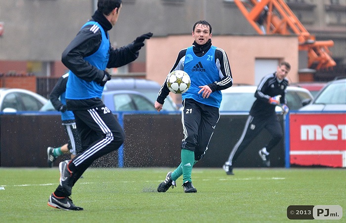 V úterý pokračovala příprava na hřišti