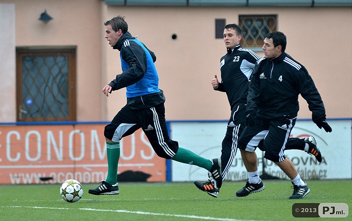 V úterý pokračovala příprava na hřišti