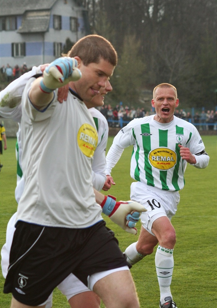 Radost po první brance - střelec a kapitán.