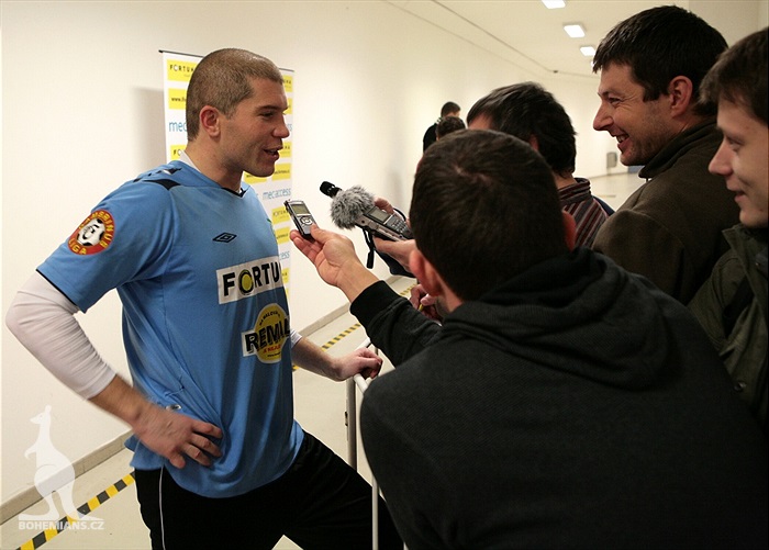 Sňozík vyzpovídán médii