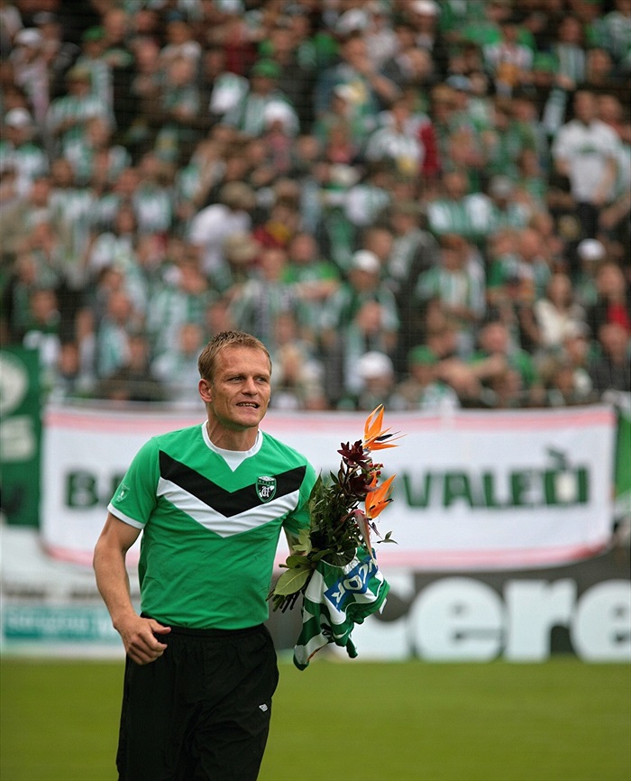 Slezi se loučí před vyprodaným Ďolíčkem s aktivní akriérou hráč