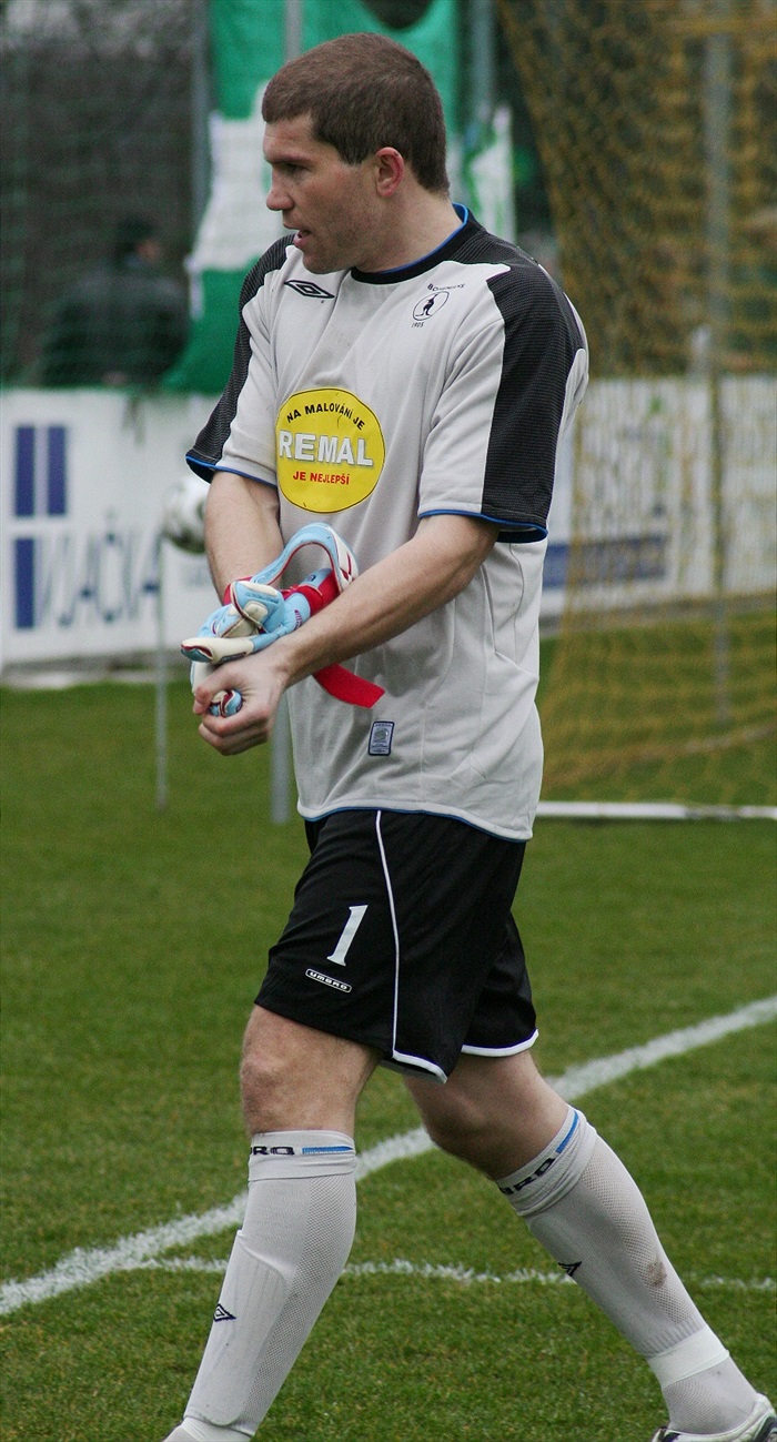 Nový šedý dres pro Radka Sňozíka. (foto:Hanička)