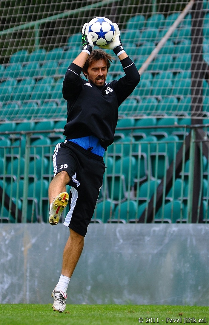 Rozcvičení hráčů před odjezdem na utkání