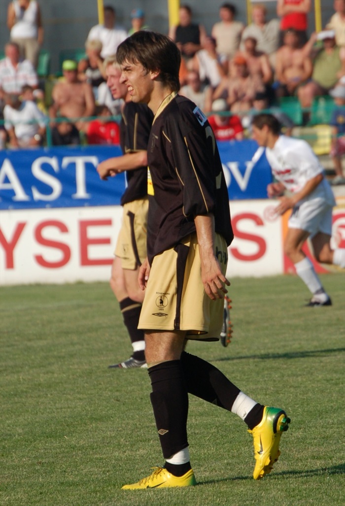 Jan Morávek jako dirigent hry.