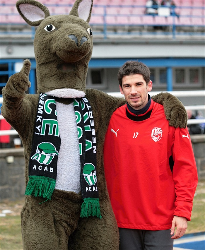 Exklokan Jan Rezek s maskotem