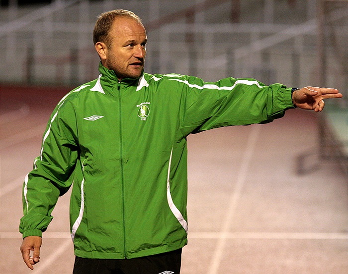 Hoftych uděluje pokyny.