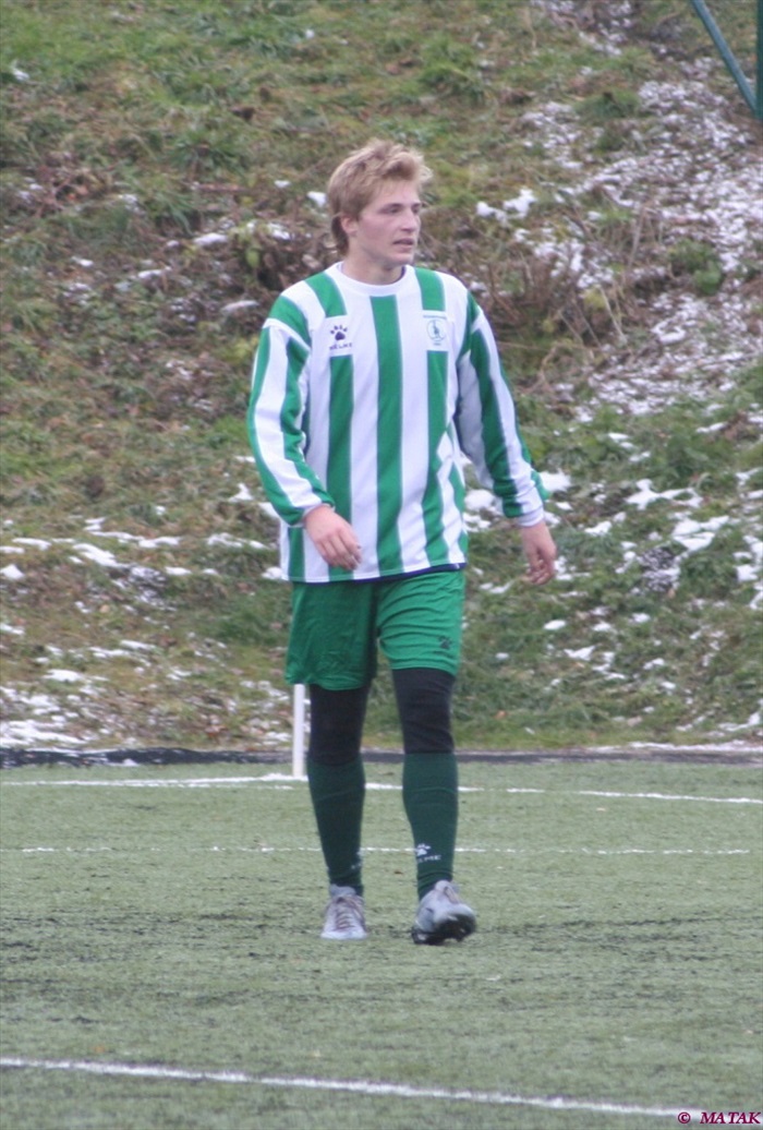 Dan Kocourek nastoupil na pravou zálohu.