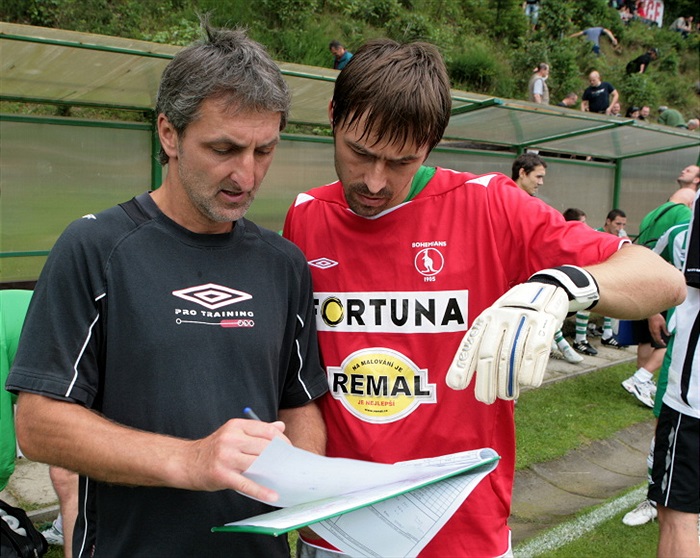 Václav Marek se chystá do branky.