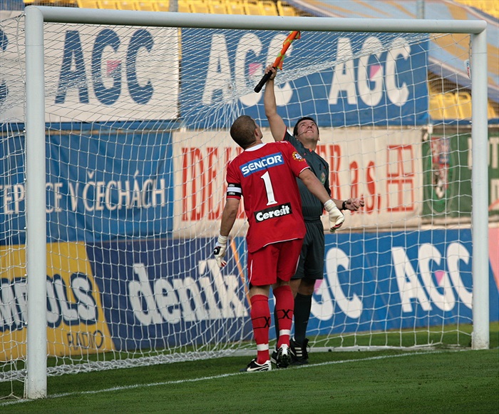 Je tam díra nebo ne...?