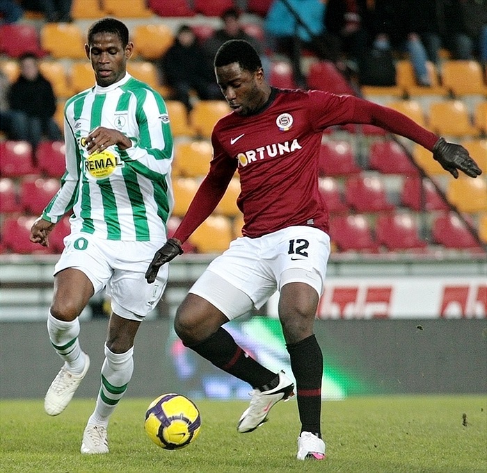 Fanouškům se během druhé půle představil Amadou Cissé