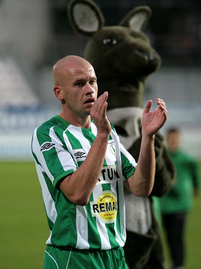 Lukáš Hartig děkuje fanouškům.