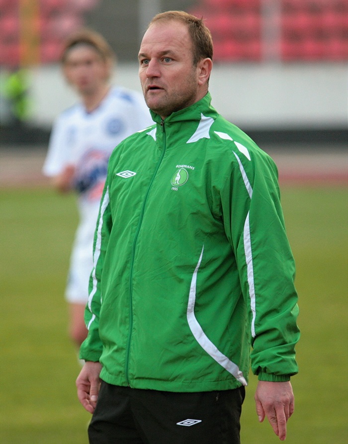 Pavel Hoftych udílí pokyny.