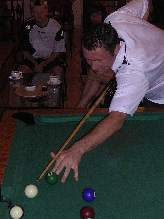 Martin Charvát vyučoval mladíky v kulečníku.