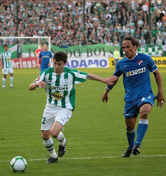 Aziz Ibragimov uniká Nevesovi