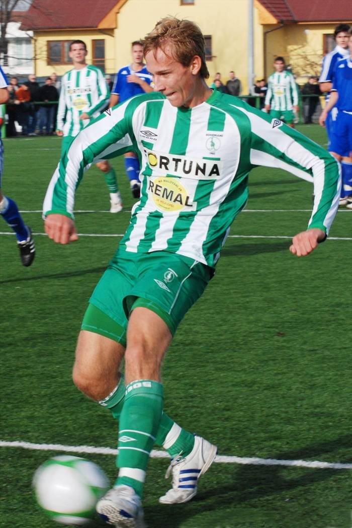 Brhlík proniká do vápna soupeře