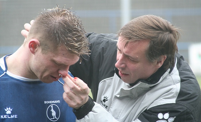 Miloslav Strnad v péči lékaře.