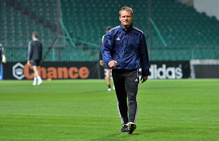 Předzápasový trénink za umělého osvětlení