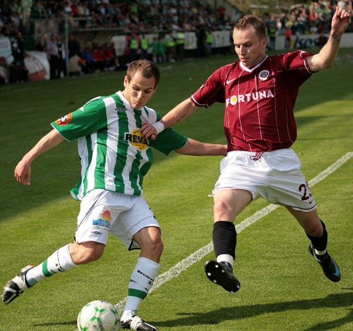 Kotyza centruje přes Kadlece.