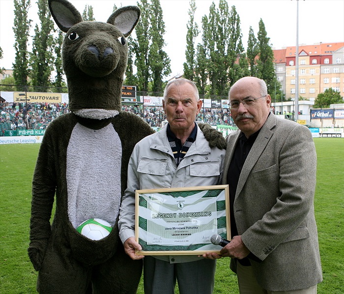 Miroslav Pohuněk uveden do Společenství legend.