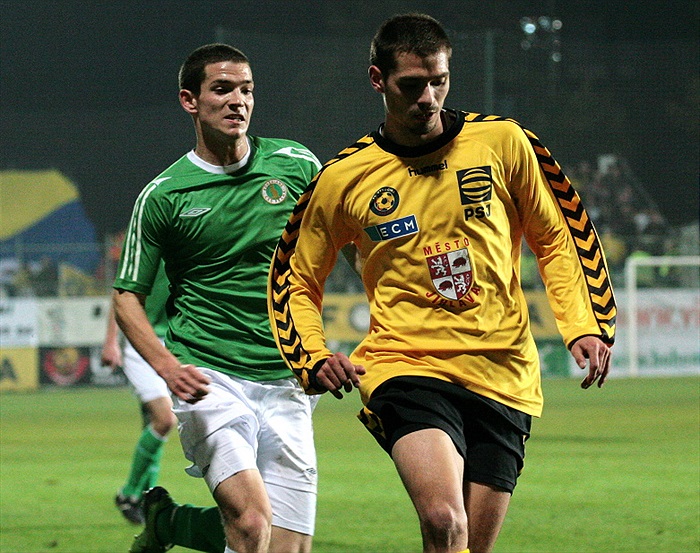 Bartek stíhá soupeře.