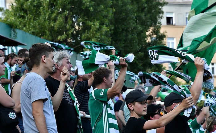 Dění na tribunách: Bohemians - Slovácko