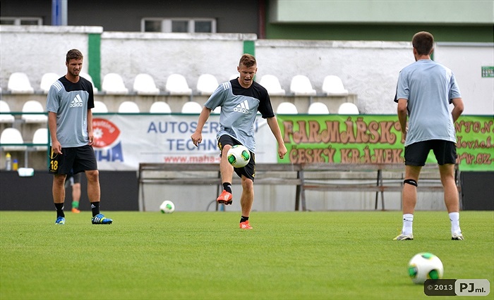 Klokani zpět v Ďolíčku - první trénink na novém trávníku