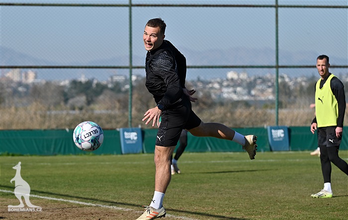 Čtvrteční trénink na soustředění v Turecku