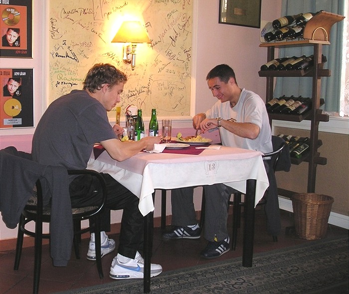 Romantický oběd v podání Huni a Hanuse (Vítkovice - Bohemians, podzim 2004)