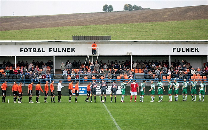 Stadion ve Fulneku je více než skromný