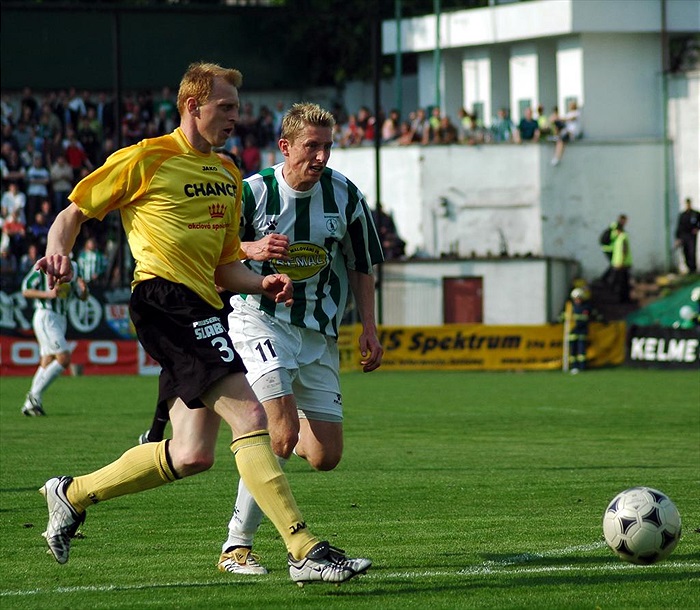 Tomáš Kulvajt se probíjí obranou soupeře