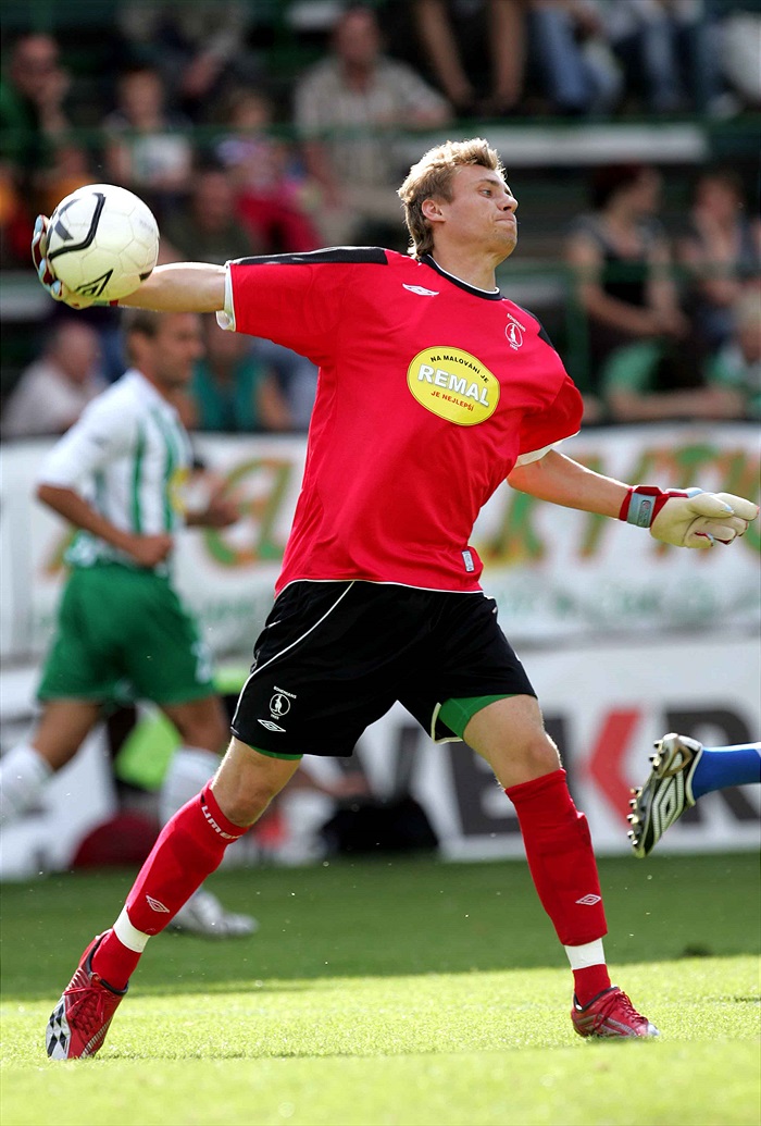 Zachytali si oba gólmani - v 1. půli chytal Havránek.