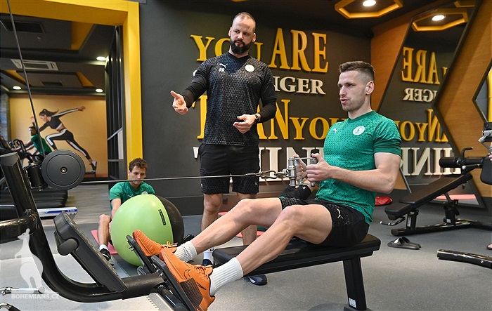 Dopolední trénink v posilovně