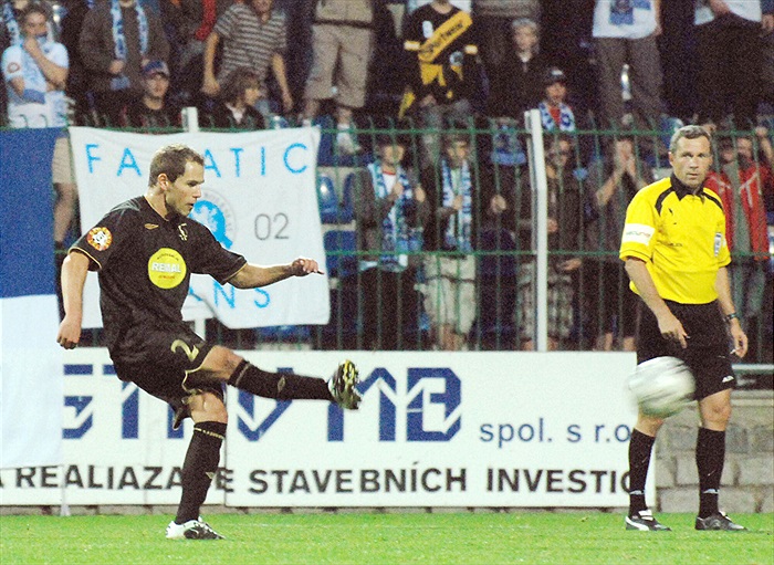 Poslední ohrožení boleslavské branky, Kotyza trefil břevno