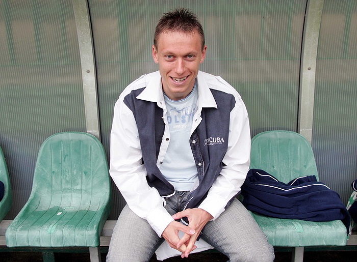 Zápas sledoval z lavičky, i když jen v civilu, Tomáš Kuchař.