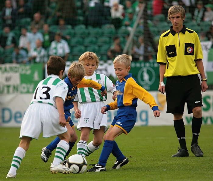Poločasový zápas přípravek mezi Bohemkou a Benešovem.