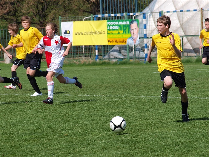 "Čápa" vyváží balón a už hledá, komu ho předá