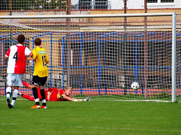 Na tuto střelu A. Dařina nedosáhl. Prohráváme již 0:4