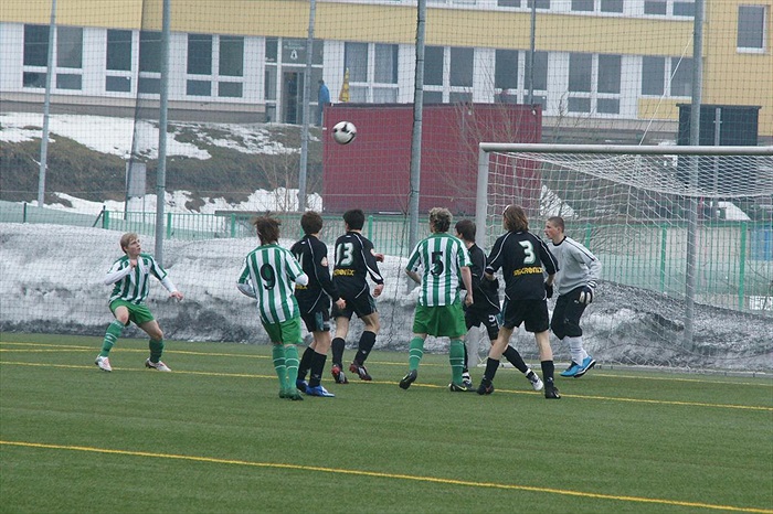 První velkou šanci zápasu neproměnil Martin Sláma