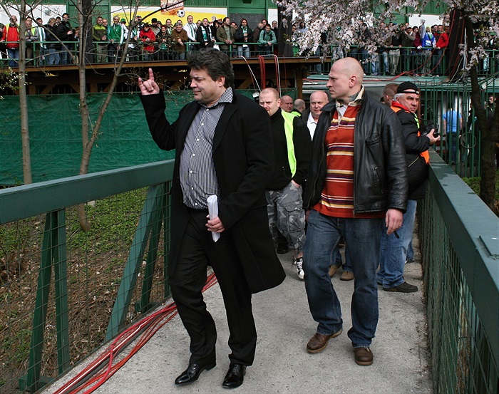 Beavis nebo Butt-head? a jeho gorila.