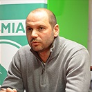 Schůzka pod pergolou ve VIP v Ďolíčku