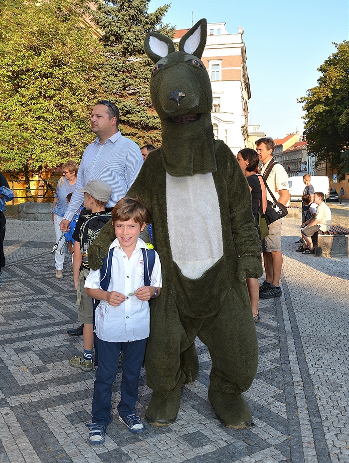 Klokan vítal prvňáčky na ZŠ Botičská