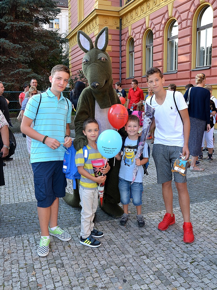 Klokan vítal prvňáčky na ZŠ Botičská