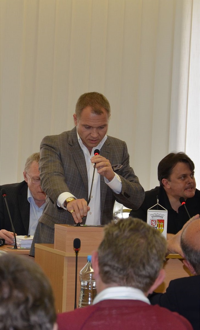 Mimořádné zasedání zastupitelstva MČ Praha 10